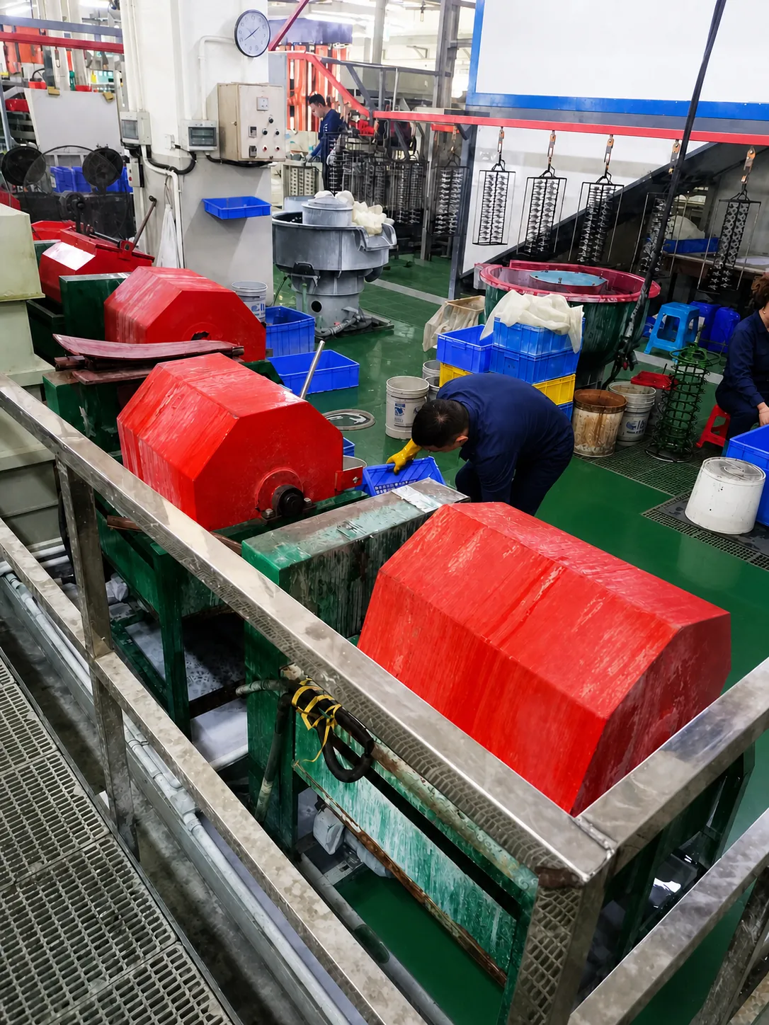 Supporting equipment on the electroplating line